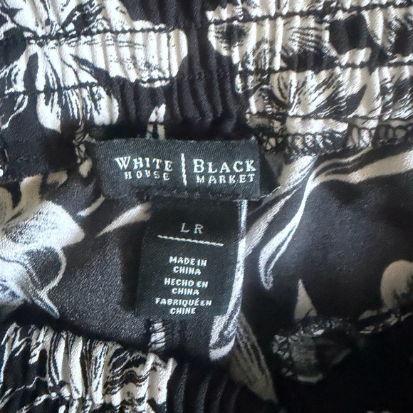White House Black Market Black and Ivory Floral Tropical ankle pants size L - Picture 7 of 11